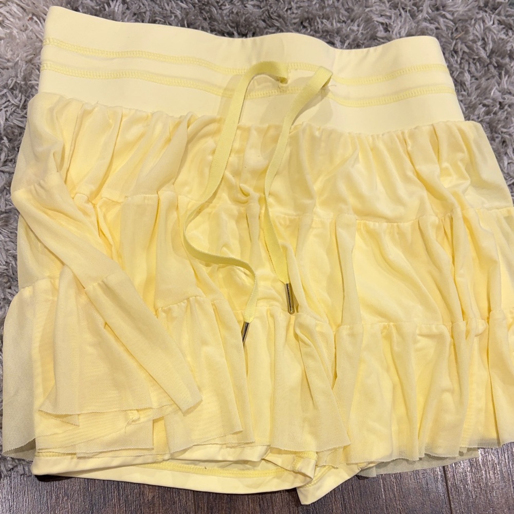 SHEIN Pale Yellow Ruffle Layered Athletic Shorts